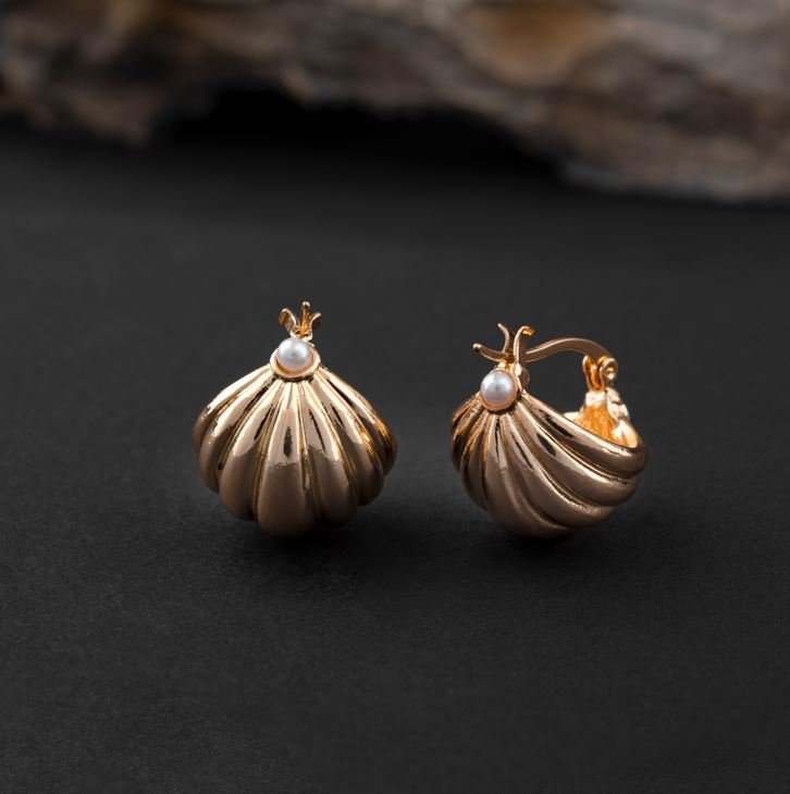 Golden Tara Stud